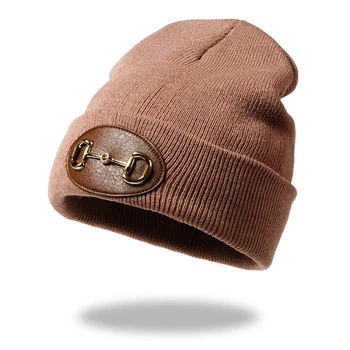 Chapéu de Gorro de malha com Fivela de Metal Decoração Quente no Inverno gelado de Inverno com Protecção para os Ouvidos