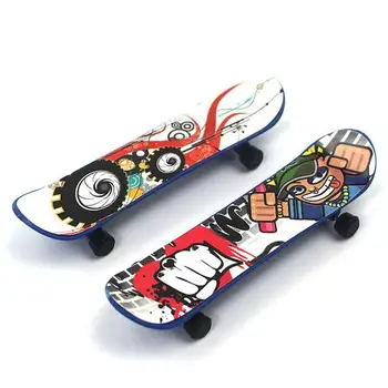 1pc mini skates de dedo braço de Brinquedos Dedo Scooter andar de Skate Clássico de Skate Secretária Brinquedos de cores aleatórias