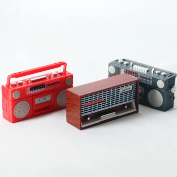 1:12 Casa De Bonecas Retro Rádio Em Miniatura Cassete Crianças A Brincar De Faz De Conta Brinquedo Mini Gravador De Criança Casa De Bonecas Acessórios Gramofone Decoração