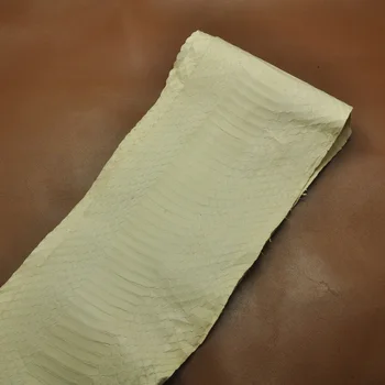 1 Peça Bege Natural Genuíno Snakeskin de Couro Cru DIY Tecido de Material de Artesanato Para Bolsas, Cintos de Rara de Pele de Cobra 130x10cm