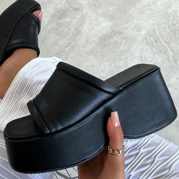Mulheres Chinelos de Dedo do pé Quadrado Pu Couro Plataforma Sapatos de Senhoras de Verão 2022 Moda de Espessura Inferior Feminino Chinelo Mulher Flip-flops